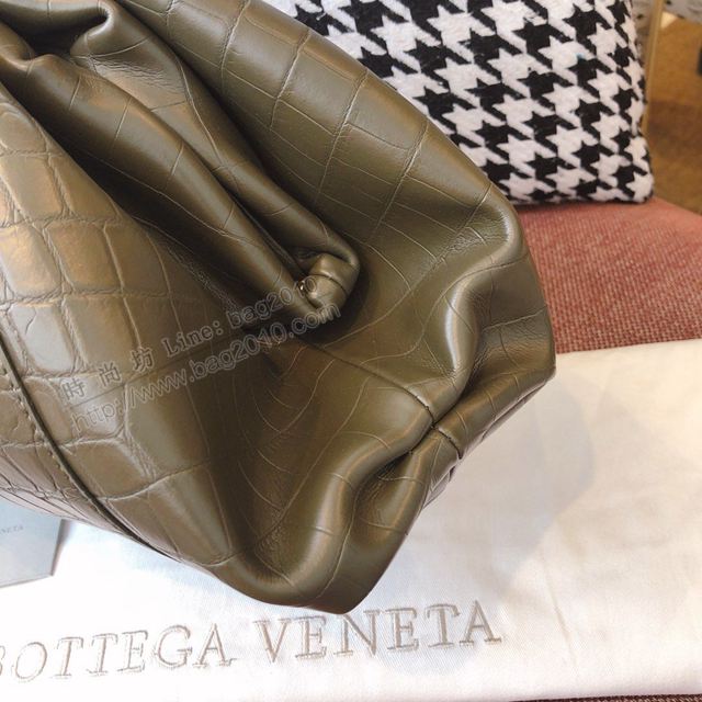 Bottega Veneta女包 寶緹嘉steny包 19新款BV鱷魚紋大號雲朵包 軍綠色  gxz1090